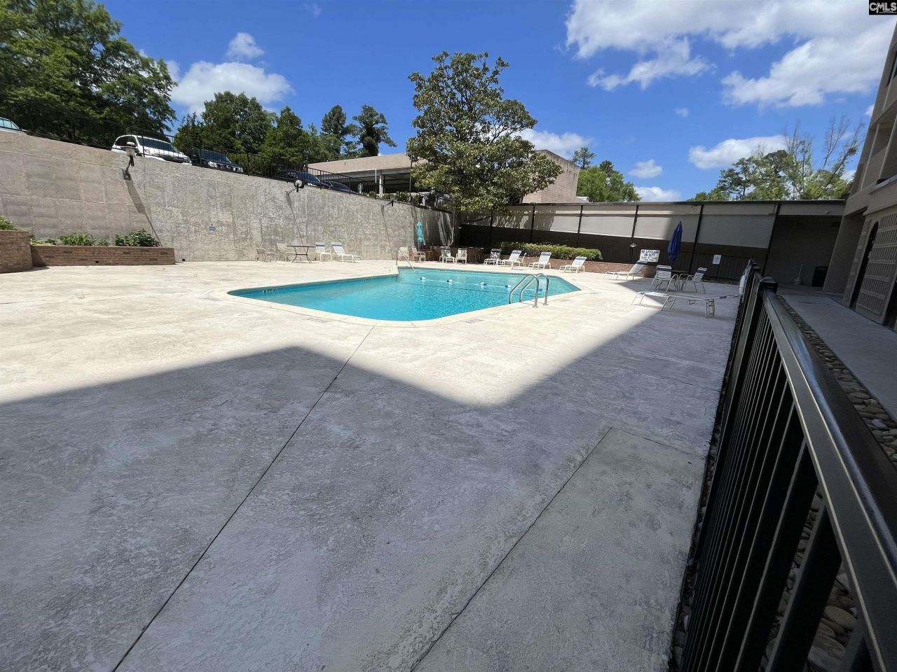 1825 St. Julian Place Photo 34