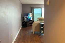 1825 St. Julian Place photo 4