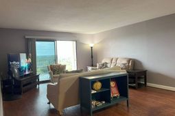 1825 St. Julian Place photo 4