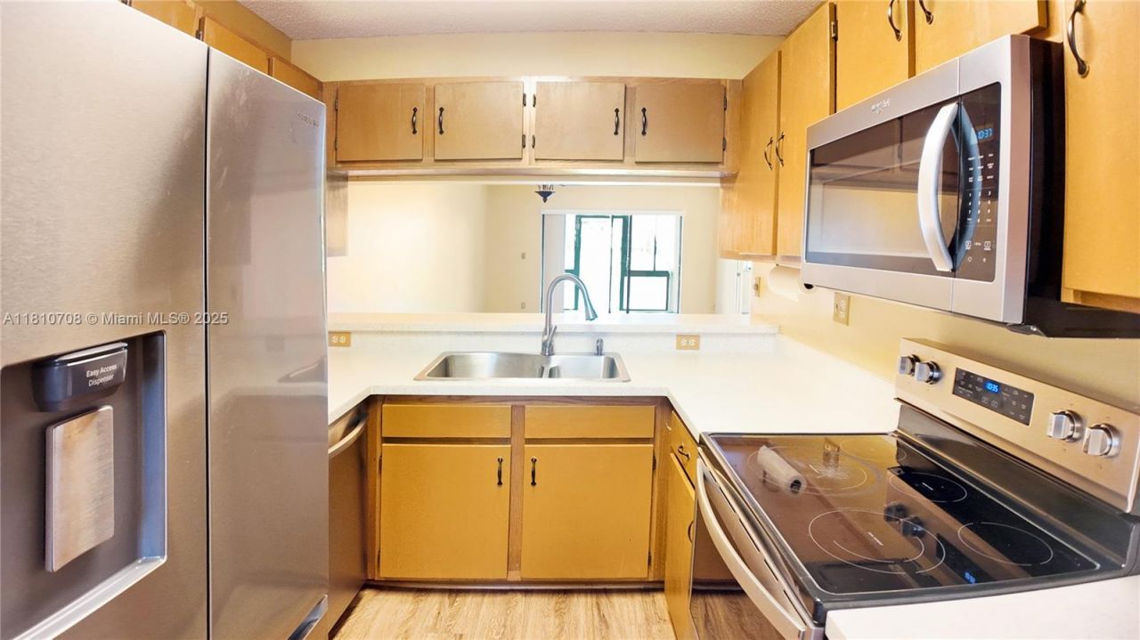 9577 W Mcnab Rd, Unit 110, Tamarac, FL 33321 Photo