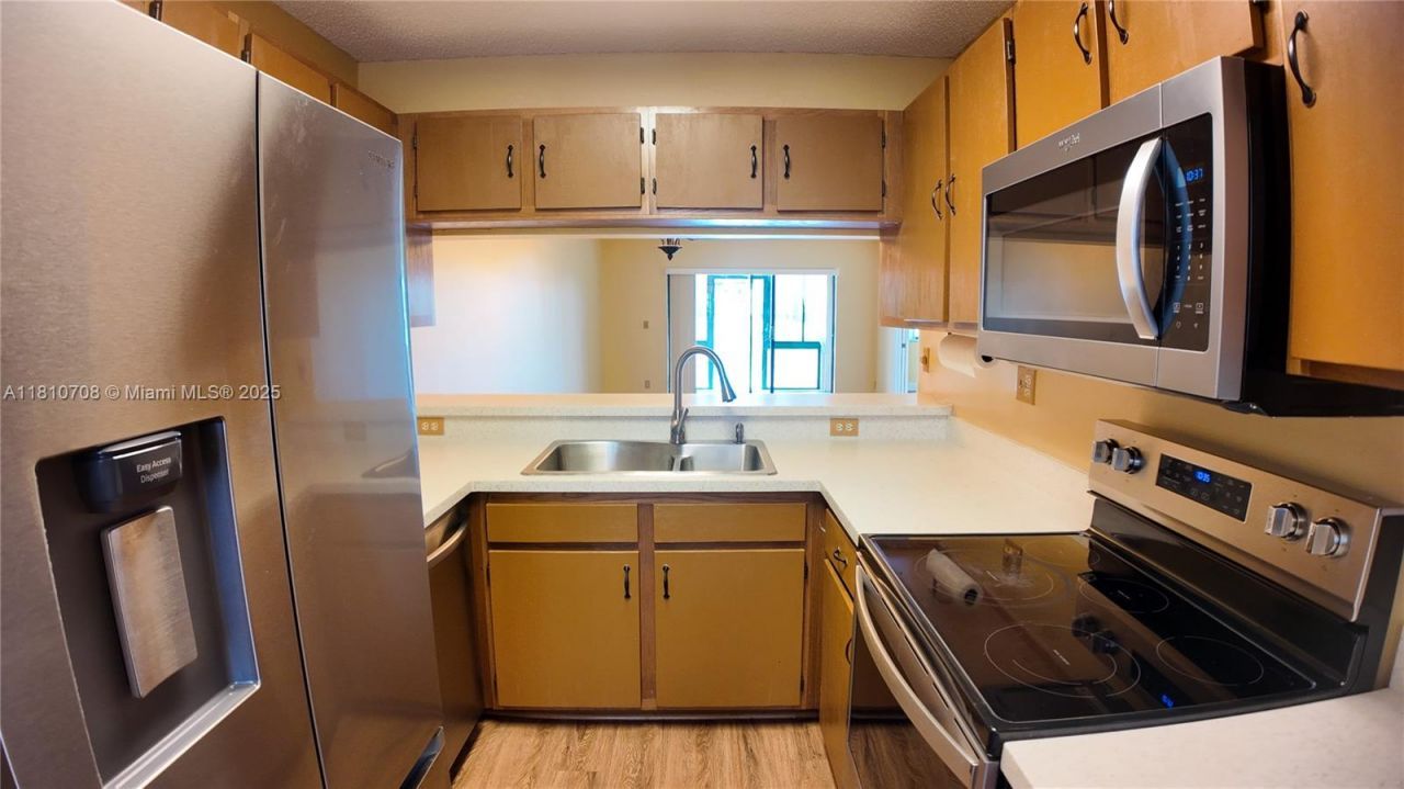 9577 W Mcnab Rd, Unit 110, Tamarac, FL 33321 Photo