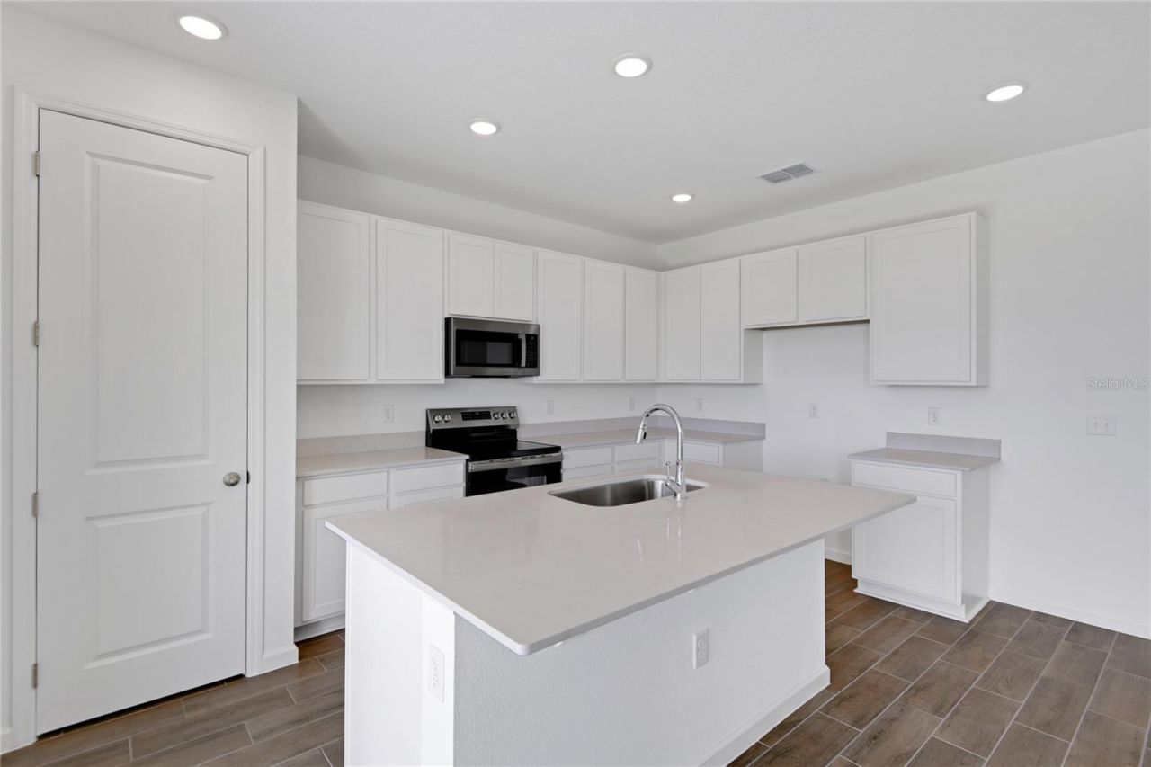 1022 Wisteria Way, Dundee, FL 33838 Photo