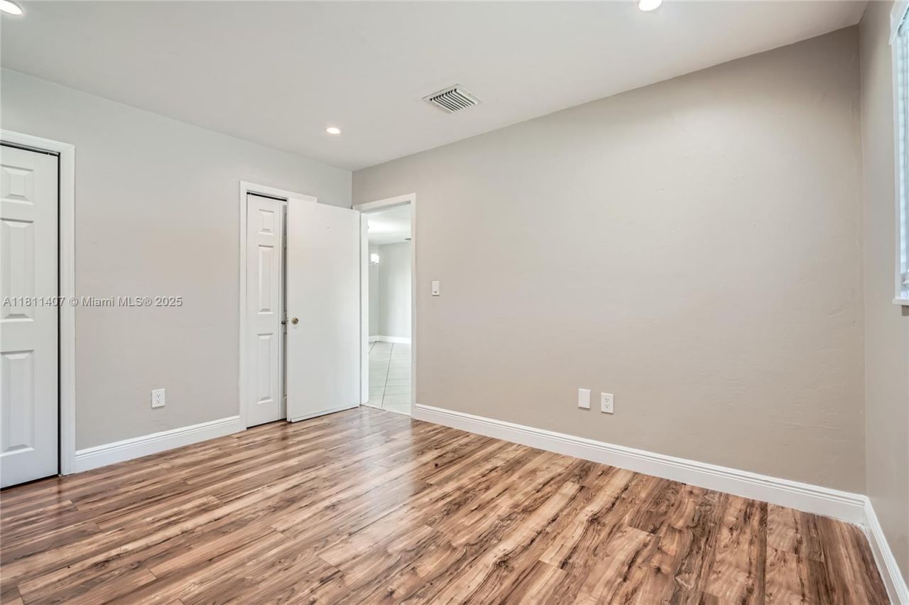 20701 Eagle Nest Rd, Cutler Bay, FL 33189 Photo