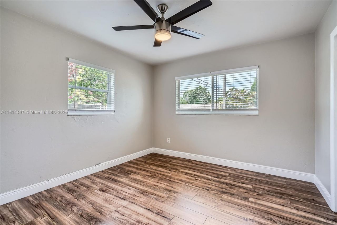 20701 Eagle Nest Rd, Cutler Bay, FL 33189 Photo