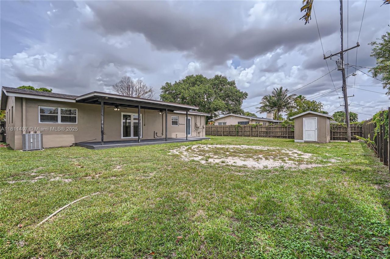 20701 Eagle Nest Rd, Cutler Bay, FL 33189 Photo