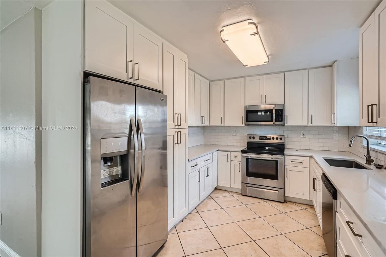 20701 Eagle Nest Rd, Cutler Bay, FL 33189 Photo