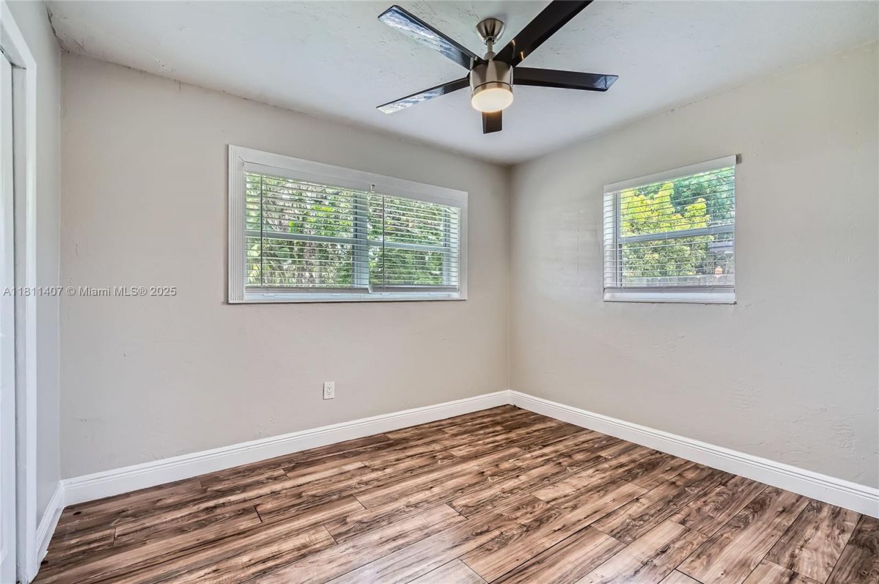 20701 Eagle Nest Rd, Cutler Bay, FL 33189 Photo