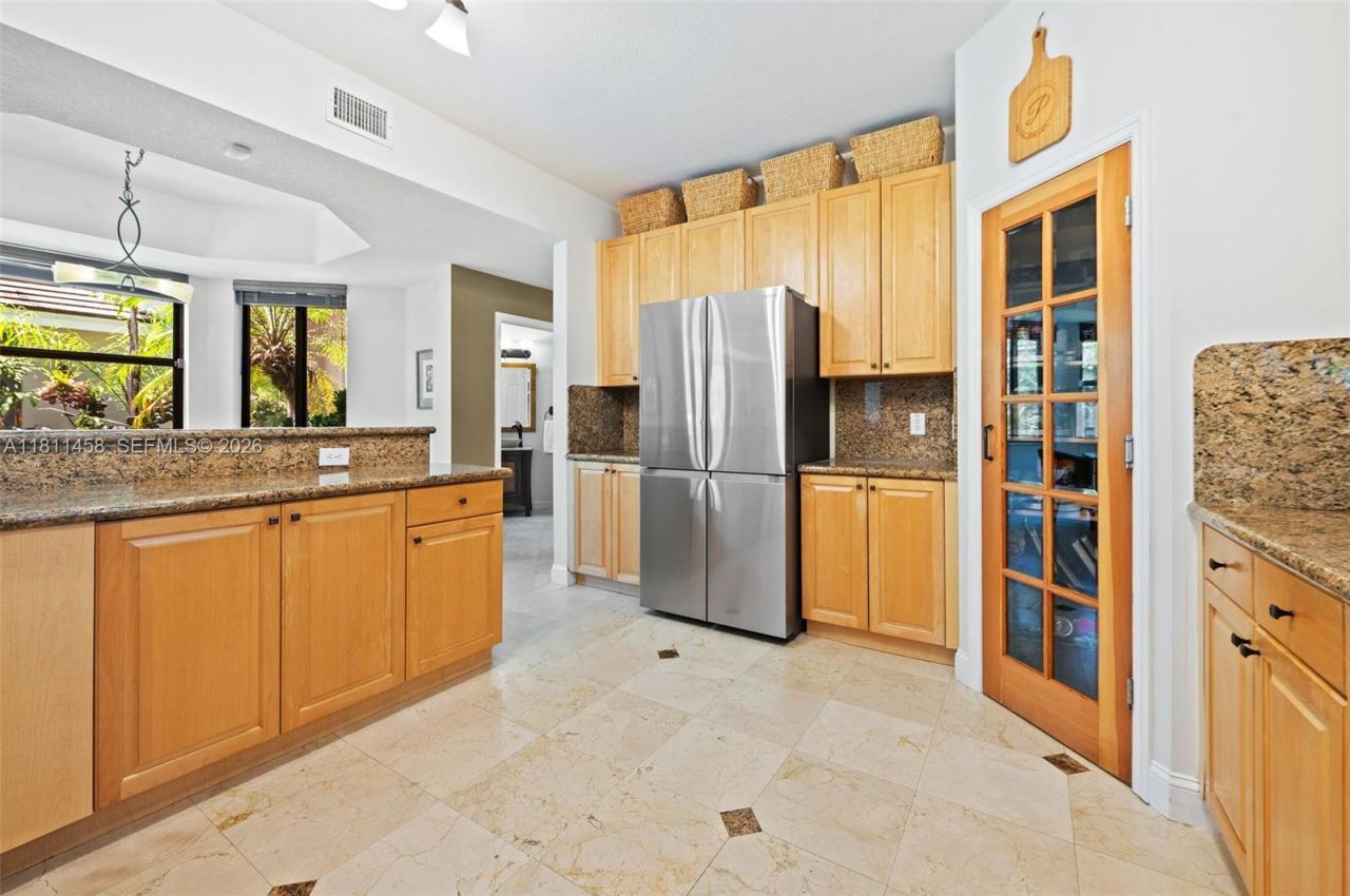 8205 SW 171st Ter, Palmetto Bay, FL 33157 Photo