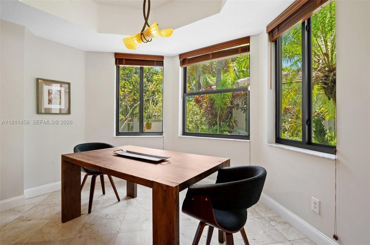 8205 SW 171st Ter, Palmetto Bay, FL 33157 Photo