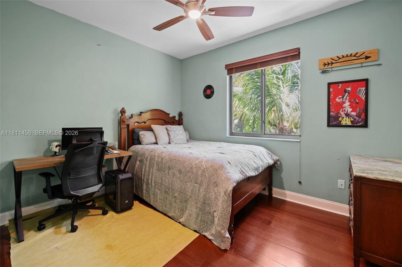 8205 SW 171st Ter, Palmetto Bay, FL 33157 Photo