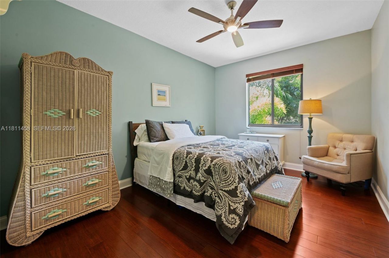 8205 SW 171st Ter, Palmetto Bay, FL 33157 Photo