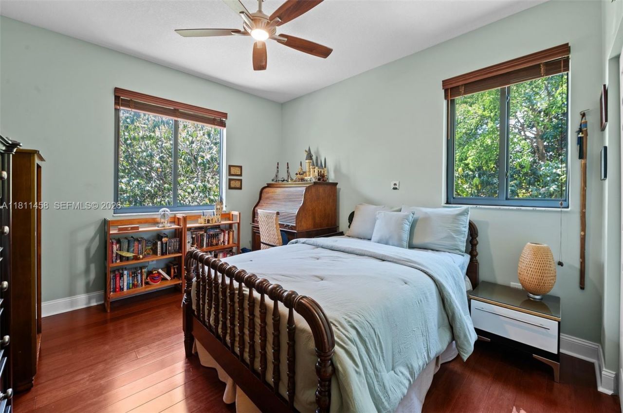 8205 SW 171st Ter, Palmetto Bay, FL 33157 Photo