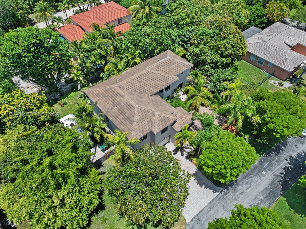 8205 SW 171st Ter, Palmetto Bay, FL 33157 Photo