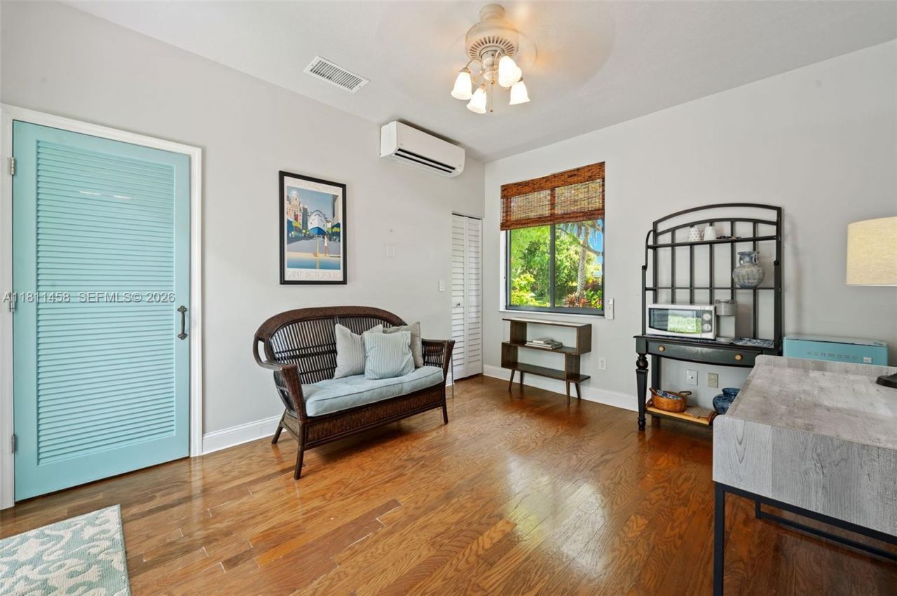 8205 SW 171st Ter, Palmetto Bay, FL 33157 Photo