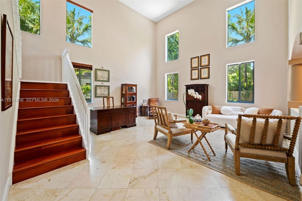 8205 SW 171st Ter, Palmetto Bay, FL 33157 Photo