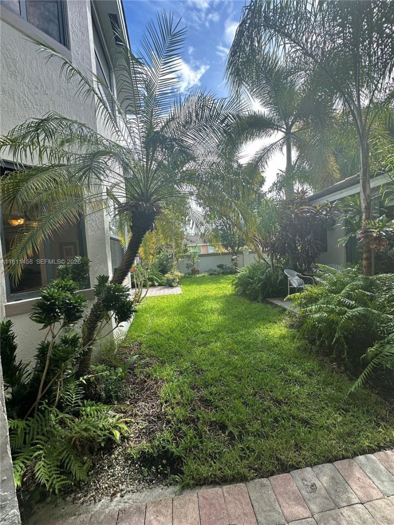 8205 SW 171st Ter, Palmetto Bay, FL 33157 Photo