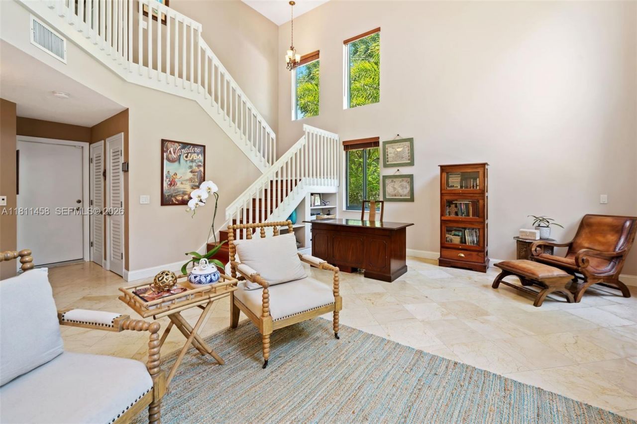 8205 SW 171st Ter, Palmetto Bay, FL 33157 Photo