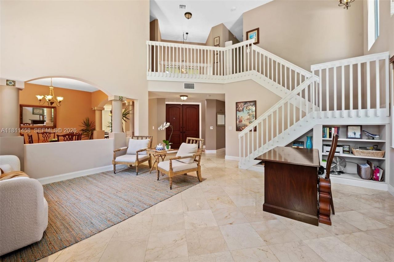 8205 SW 171st Ter, Palmetto Bay, FL 33157 Photo