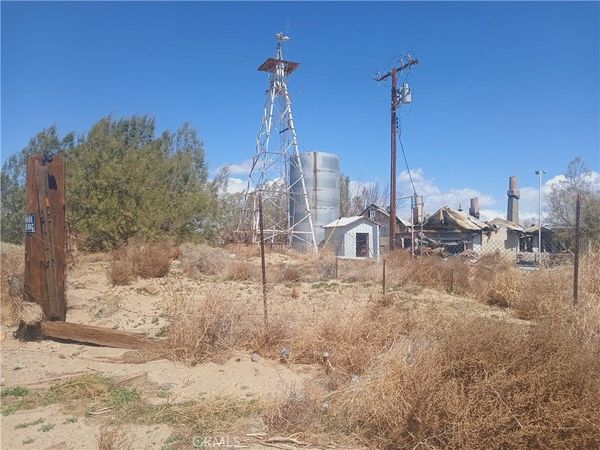 32292 Neuralia Road, Cantil, CA 93519