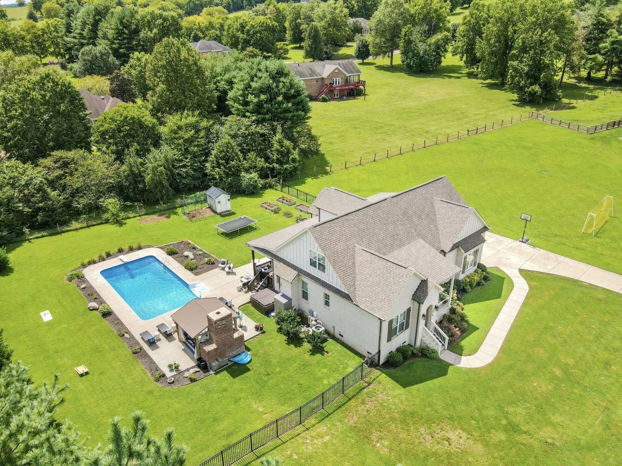 2914 Chasepointe Pl, Columbia, TN 38401 Main Photo