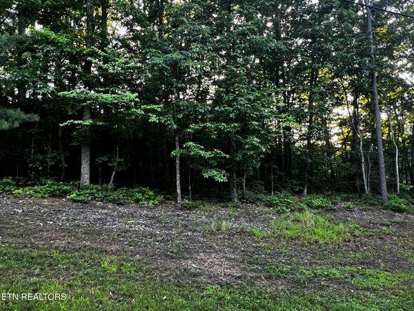 677 Catoosa Blvd, Crossville, TN 38558