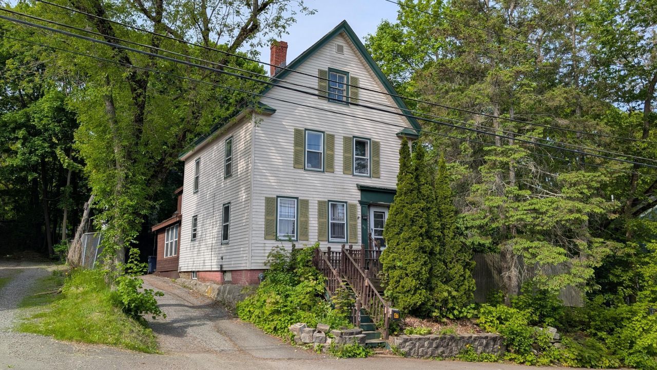 40 Walter Street Bangor, ME 04401