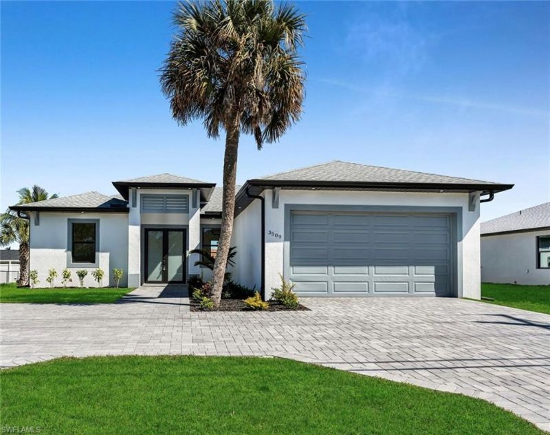 1002 NE 7th Ave, Cape Coral, FL 33909 Photo