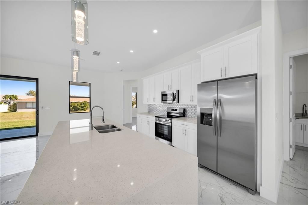 1002 NE 7th Ave, Cape Coral, FL 33909 Photo