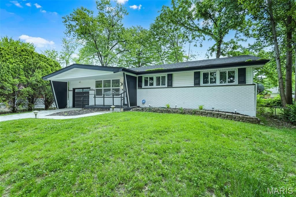 2224 Lovett Drive, Saint Louis, MO 63136 Main Photo