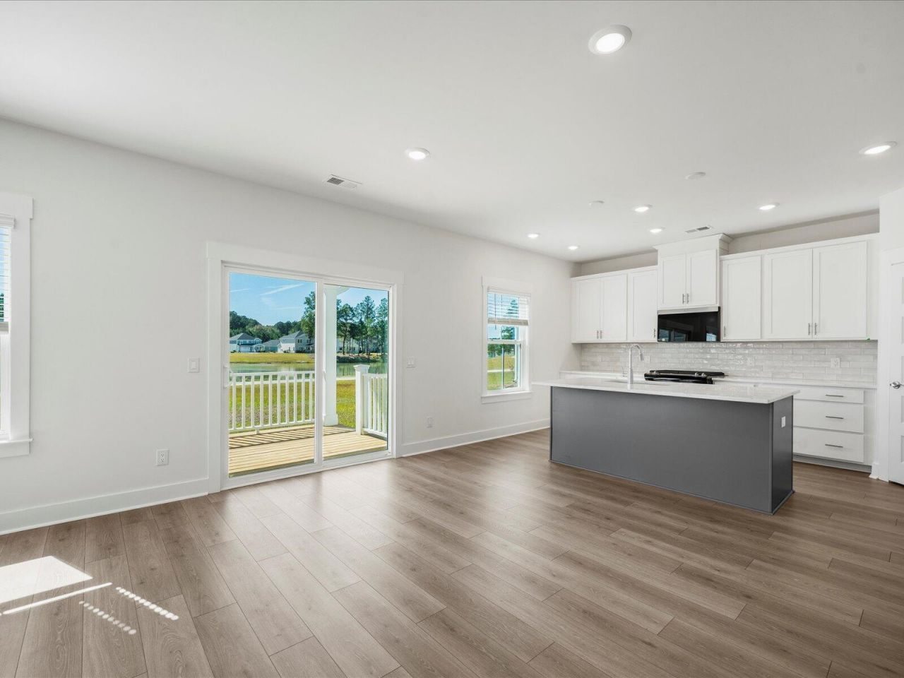 421 Radiant Blue Way Photo 11