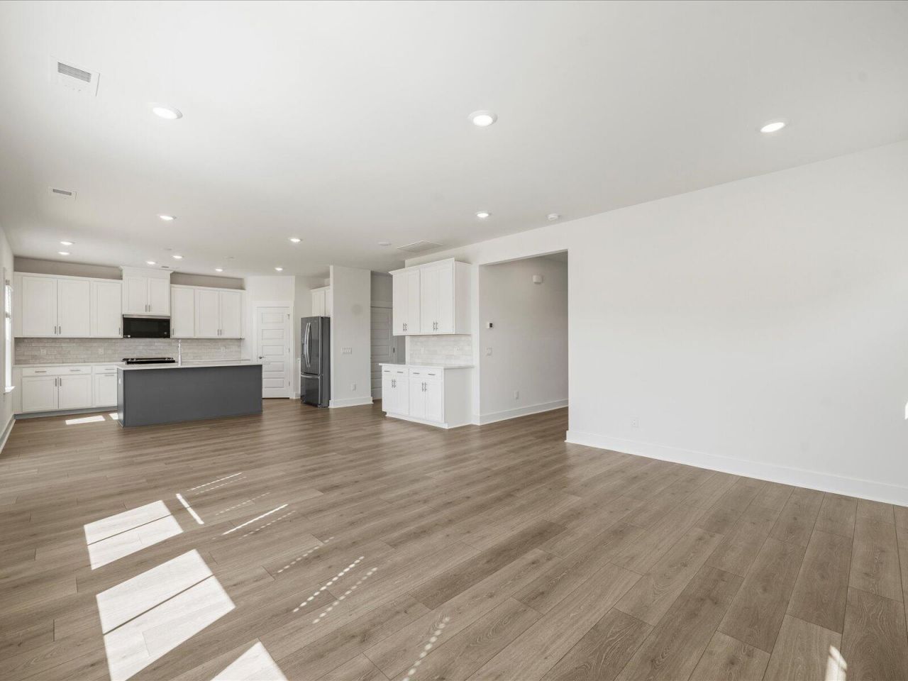 421 Radiant Blue Way Photo 14