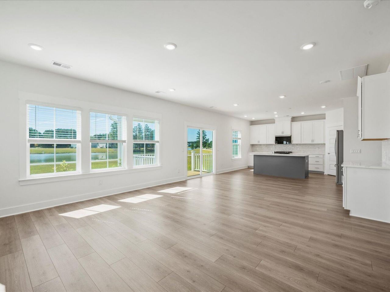 421 Radiant Blue Way Photo 17