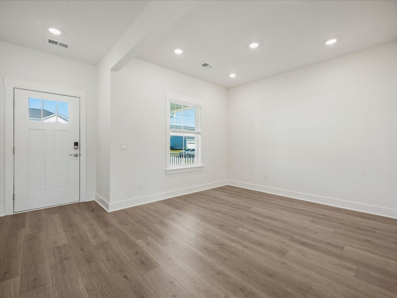 421 Radiant Blue Way Photo 7