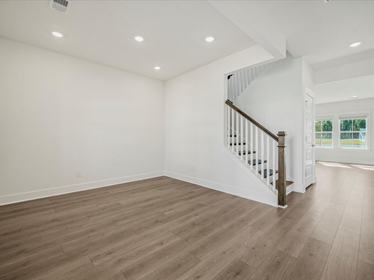 421 Radiant Blue Way Photo 8