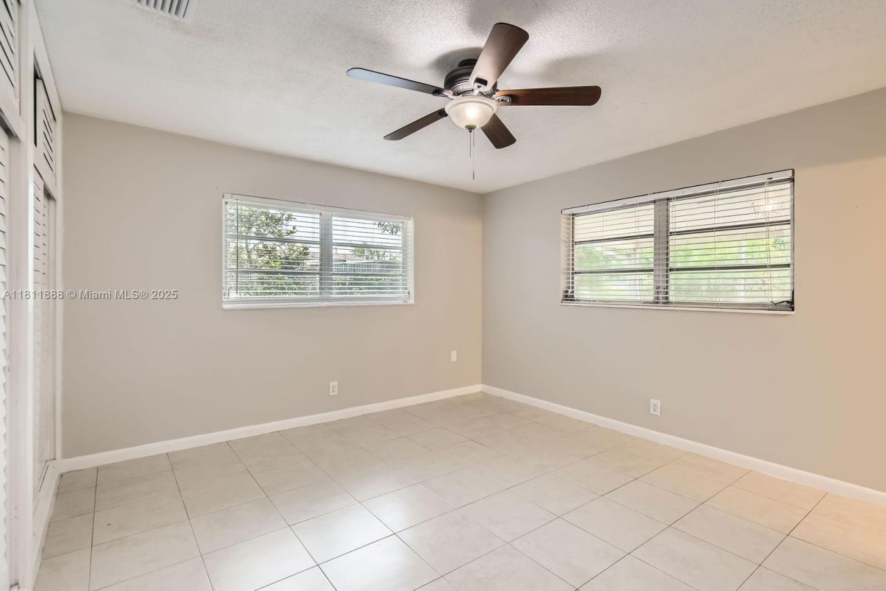 6221 NW 17th St, Sunrise, FL 33313 Photo