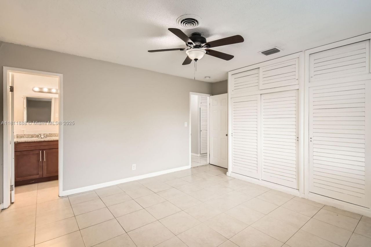 6221 NW 17th St, Sunrise, FL 33313 Photo