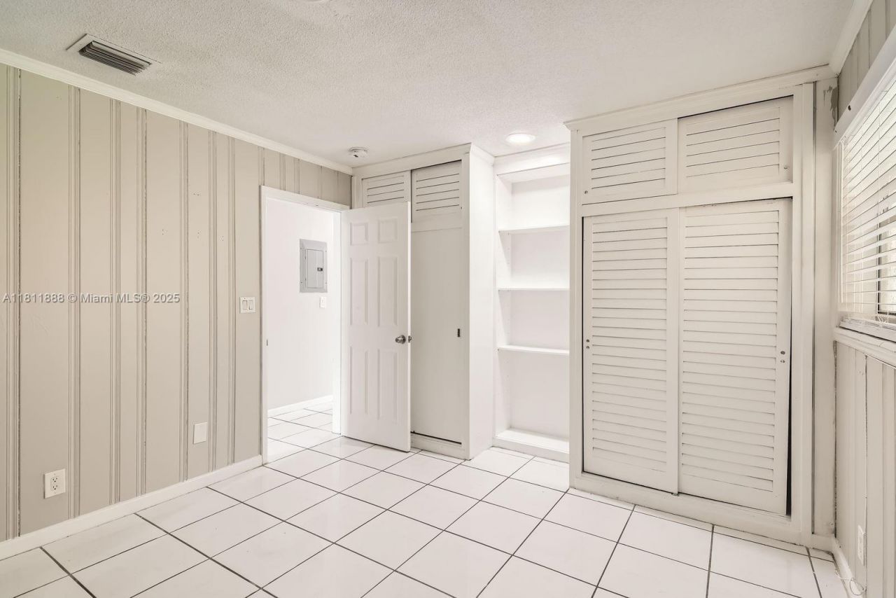 6221 NW 17th St, Sunrise, FL 33313 Photo