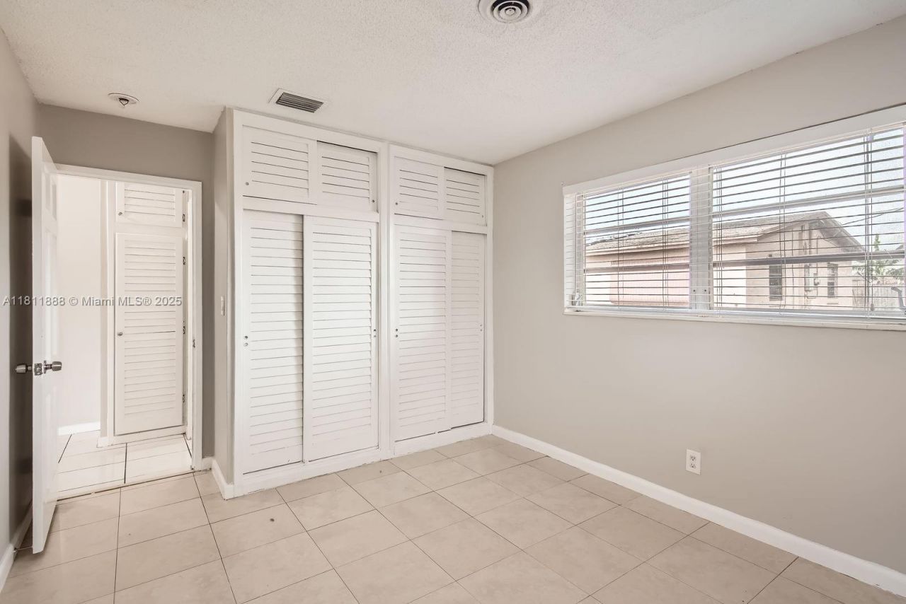 6221 NW 17th St, Sunrise, FL 33313 Photo