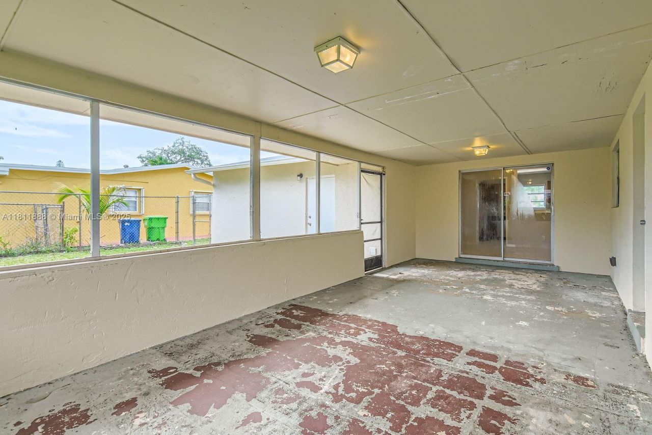 6221 NW 17th St, Sunrise, FL 33313 Photo