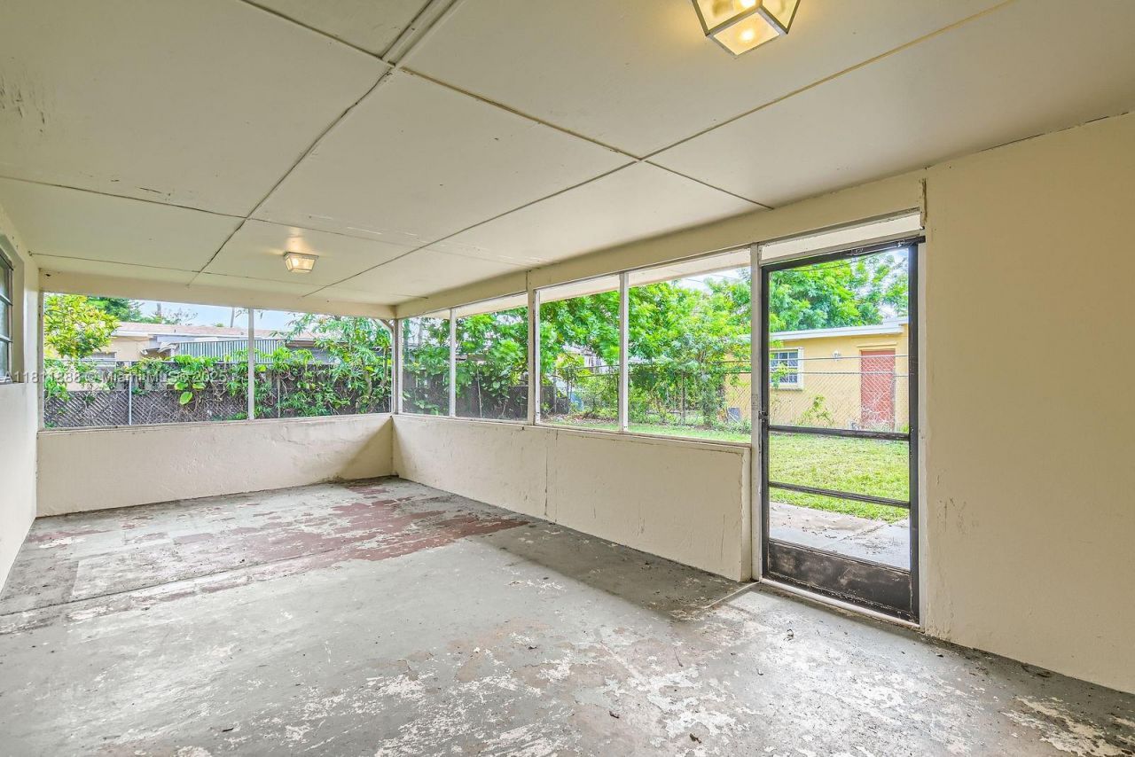 6221 NW 17th St, Sunrise, FL 33313 Photo