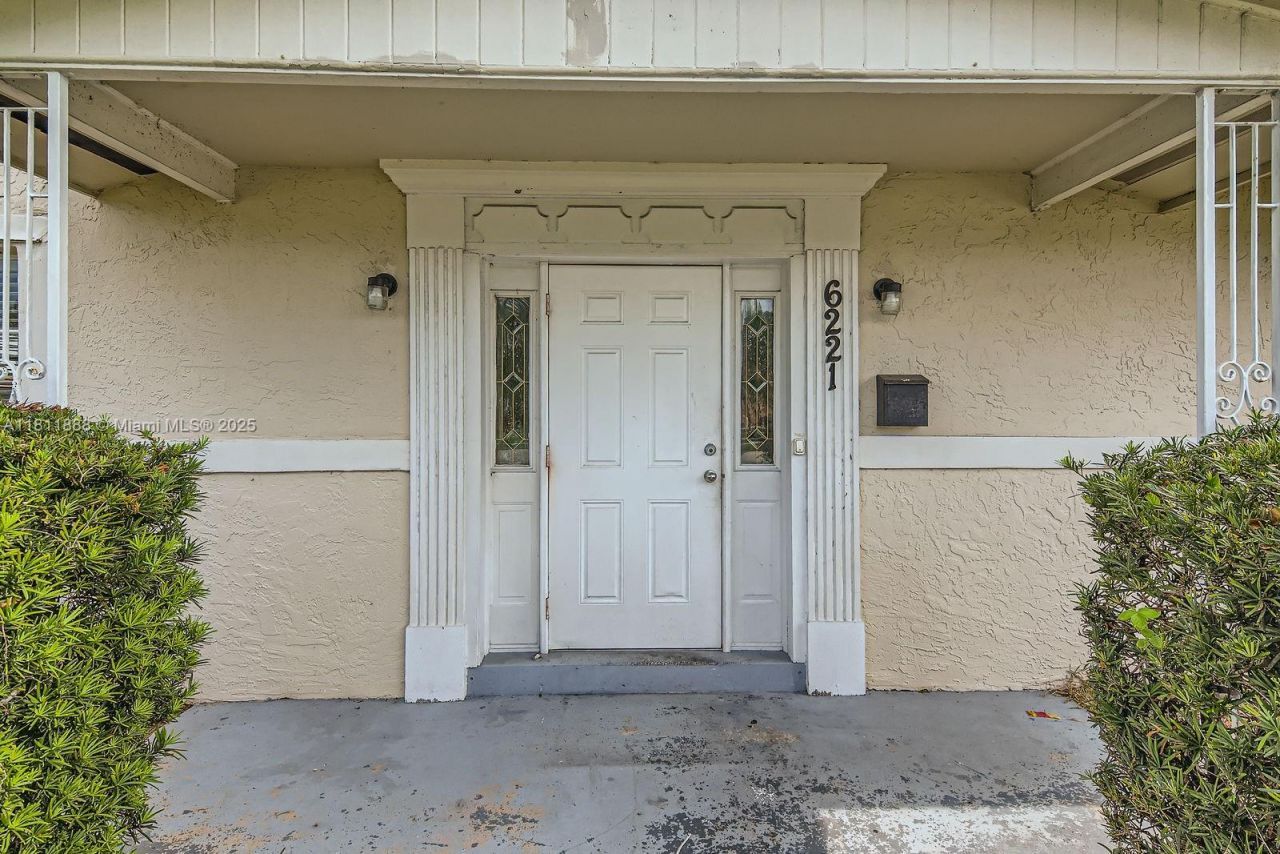 6221 NW 17th St, Sunrise, FL 33313 Photo