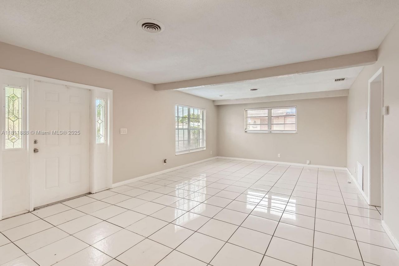 6221 NW 17th St, Sunrise, FL 33313 Photo