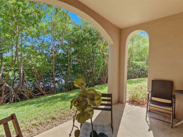 19999 E Country Club Dr, Unit 1106, Aventura, FL 33180