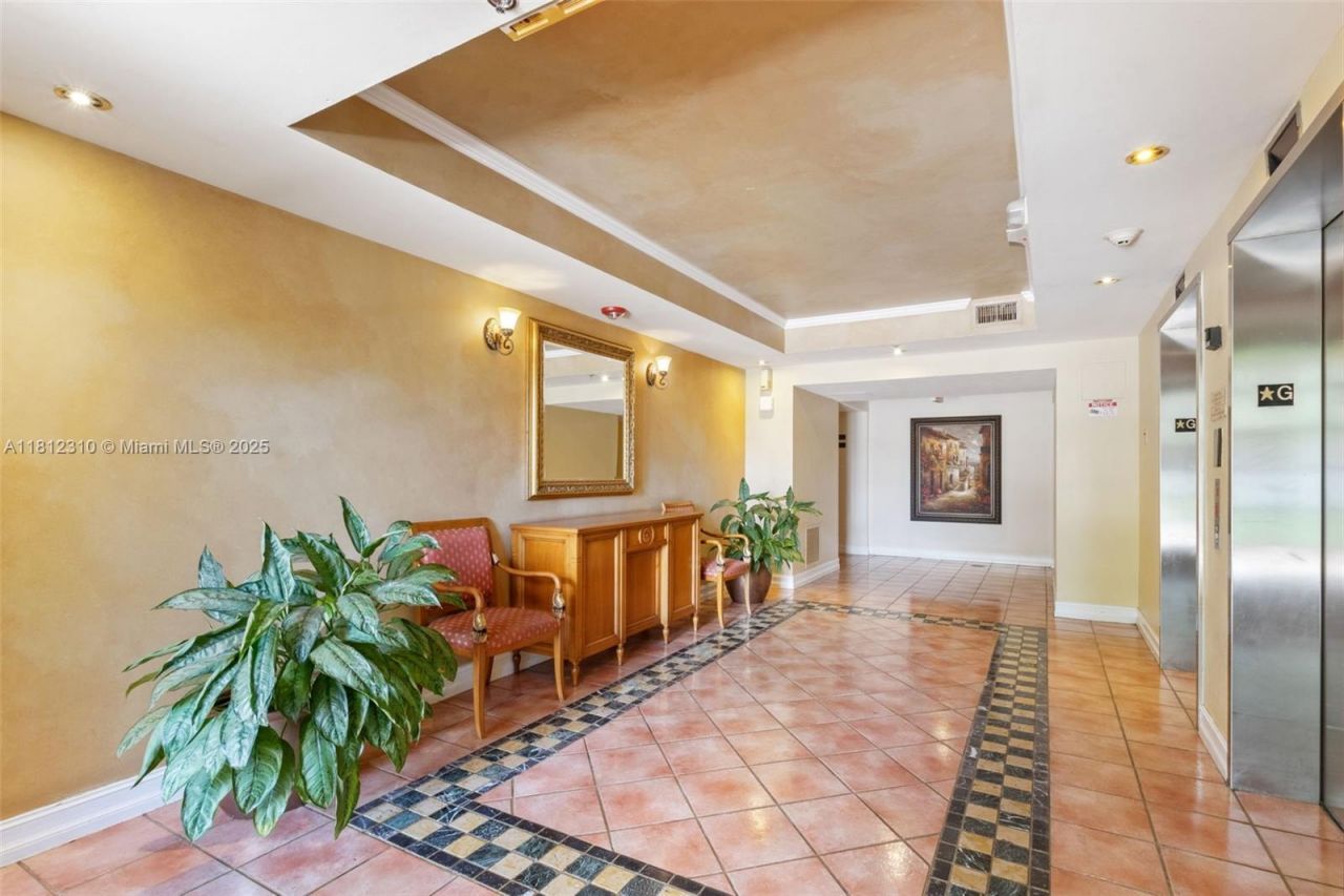 19999 E Country Club Dr, Unit 1106, Aventura, FL 33180 Photo