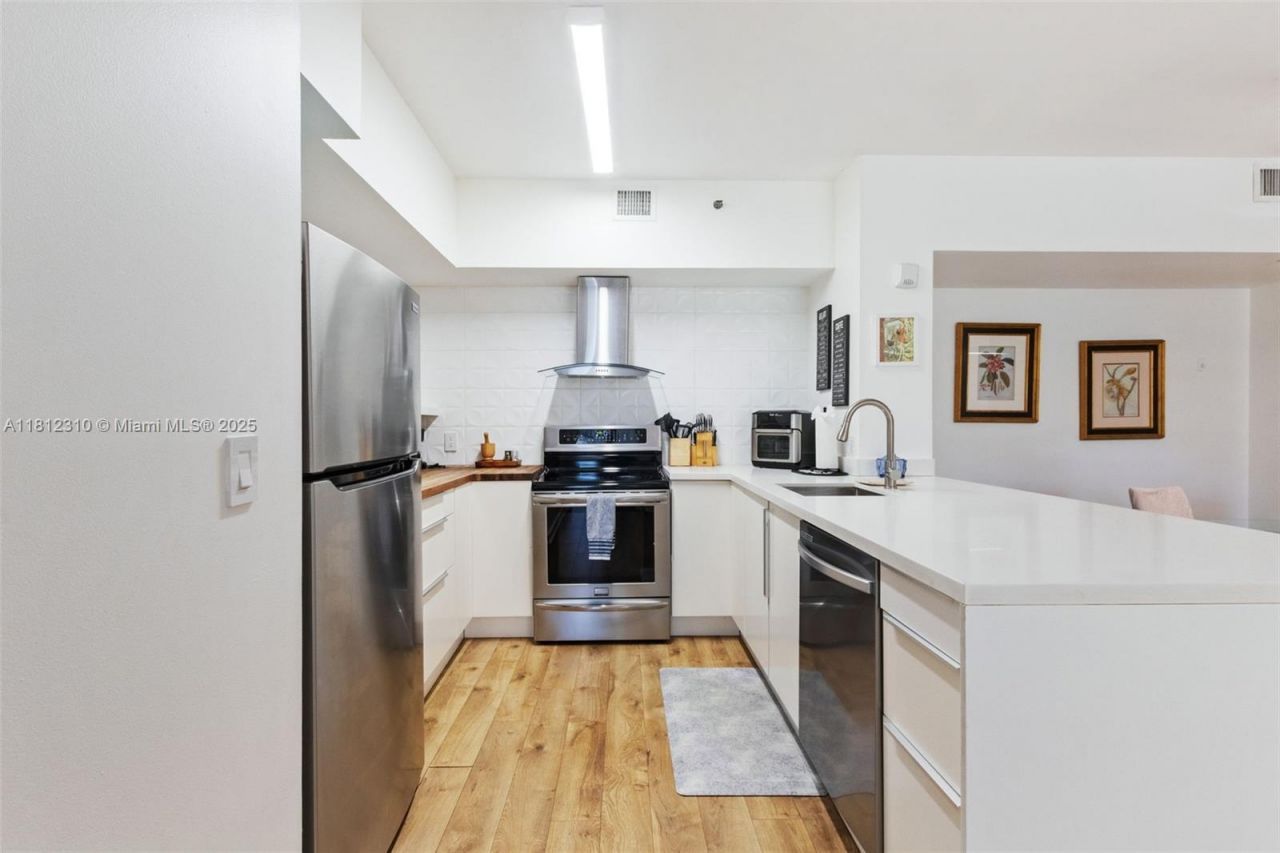 19999 E Country Club Dr, Unit 1106, Aventura, FL 33180 Photo