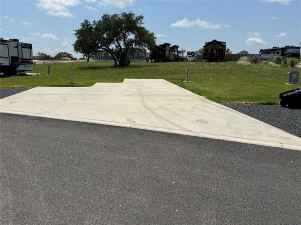 5386 Ranch Road 1376, Unit 210, Fredericksburg, TX 78624