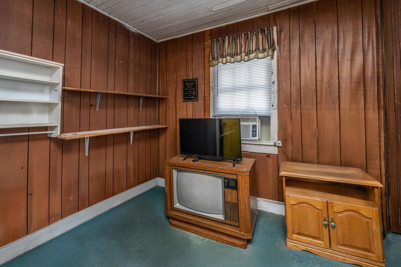 200 Fishburne Street Photo 13