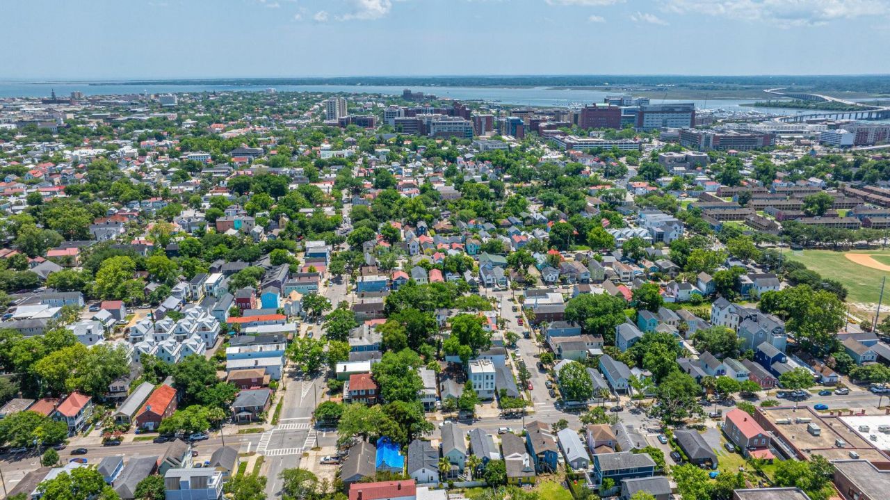 200 Fishburne Street Photo 47