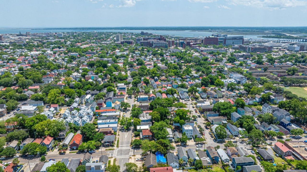 200 Fishburne Street Photo 48