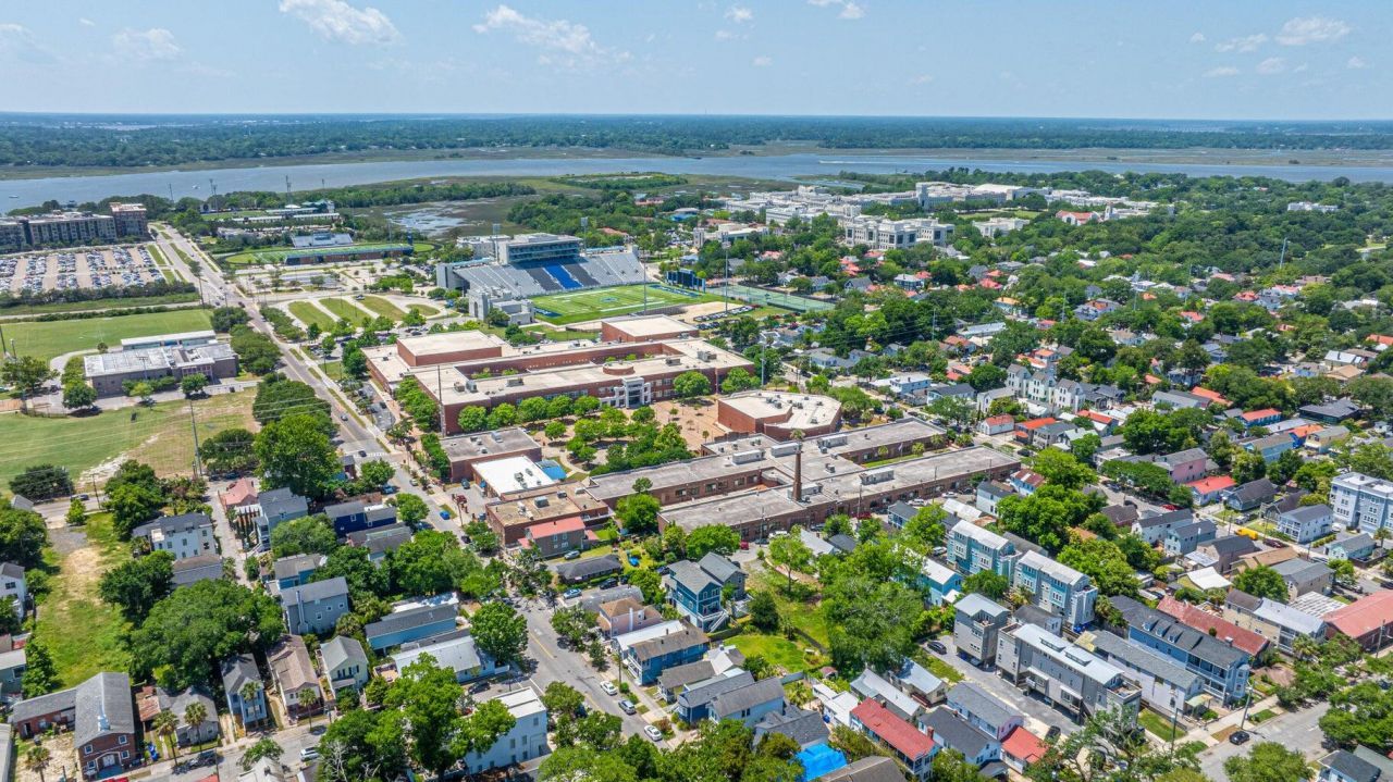 200 Fishburne Street Photo 54